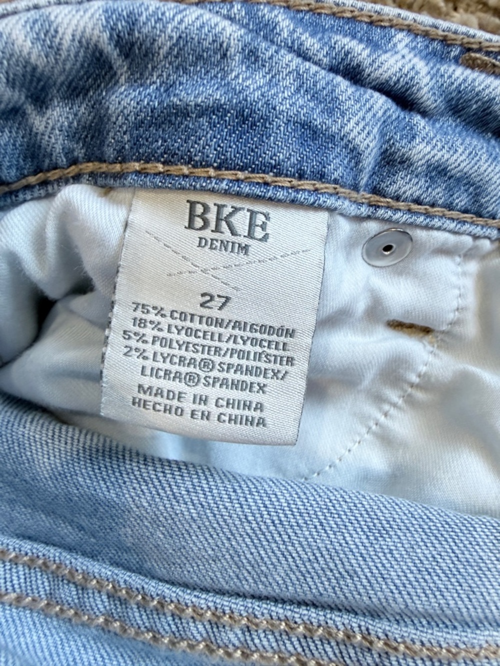 BKE Denim Shorts Size 27 Light Wash Distressed Raw Hem Stretch Jean Shorts - Picture 5 of 5